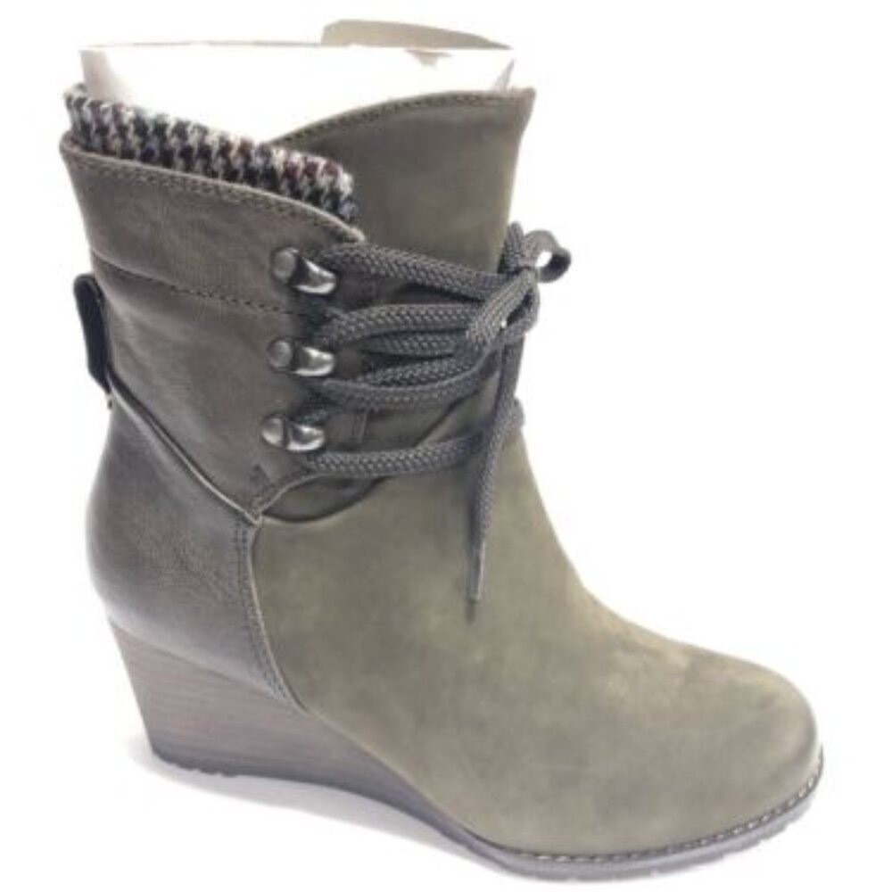 Cobb Hill Women’s Lucinda Lace Wedge Boots, Size 6M